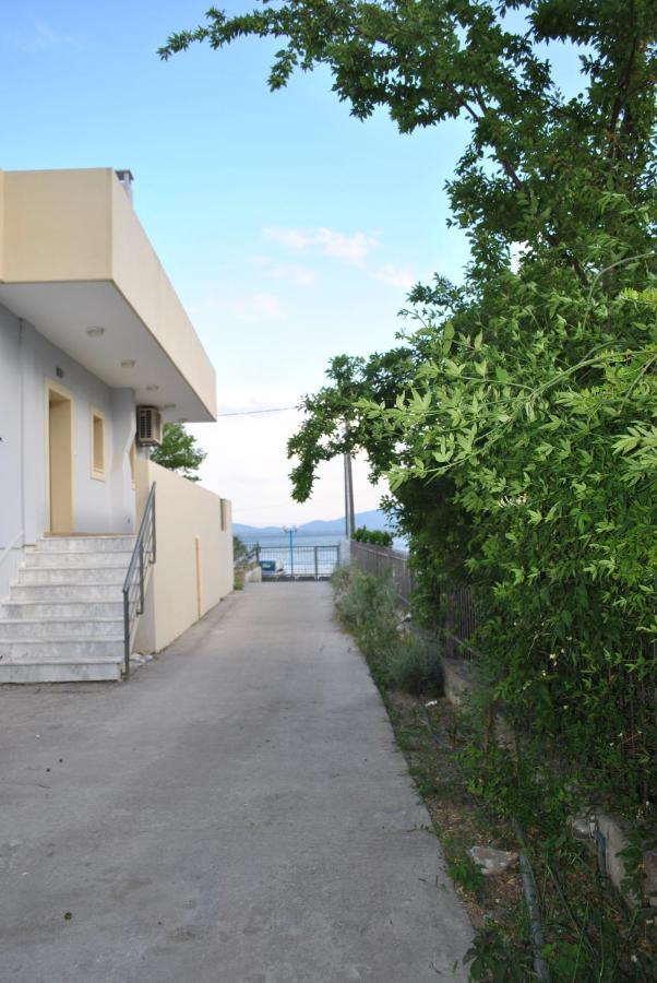 Artemis - Marina Apartments Evia Exterior photo